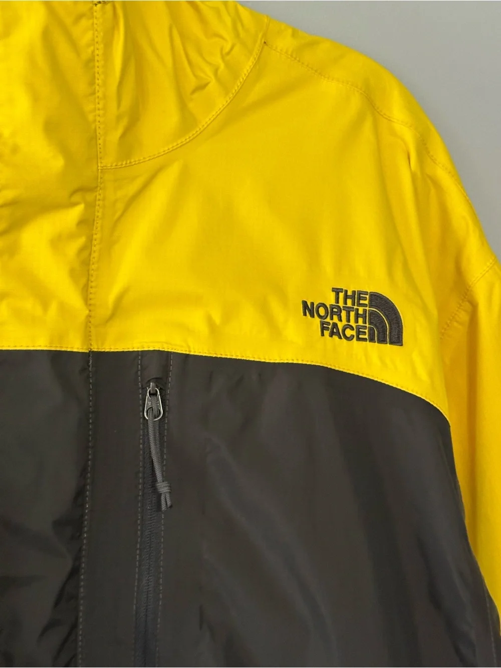 The North Face DryVent Rain Jacket Men's Size X-Large Yellow Black Color Block